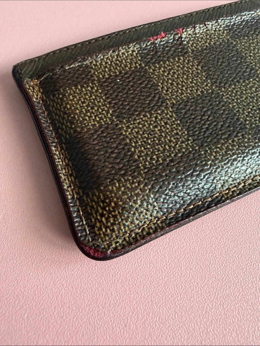 Louis Vuitton compact louis